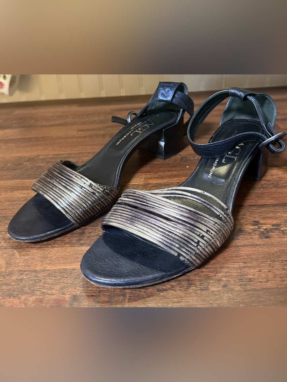 AGL Ankle Strap Sandal In Navy Coast Cushioned Insole Suede Size 41 / 10 READ - Picture 3 of 12